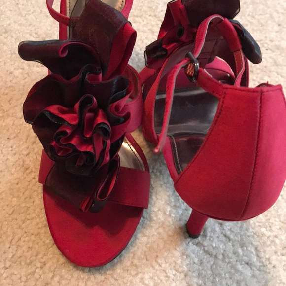 Heels - Picture 4 of 4